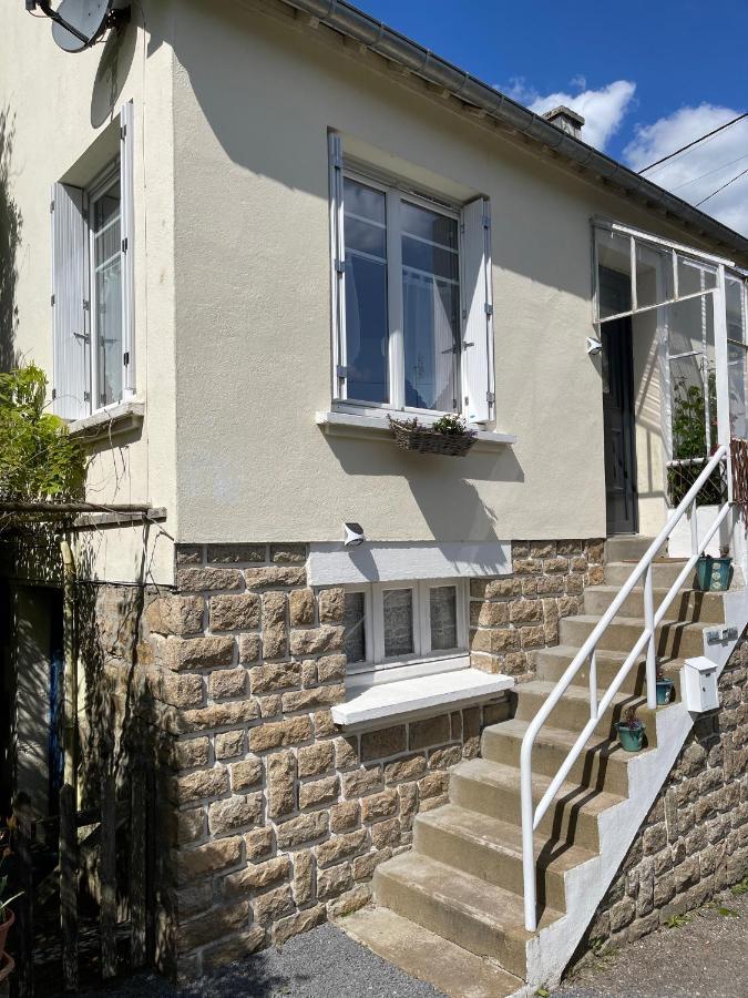 Maison Collinee Rostrenen Exterior photo
