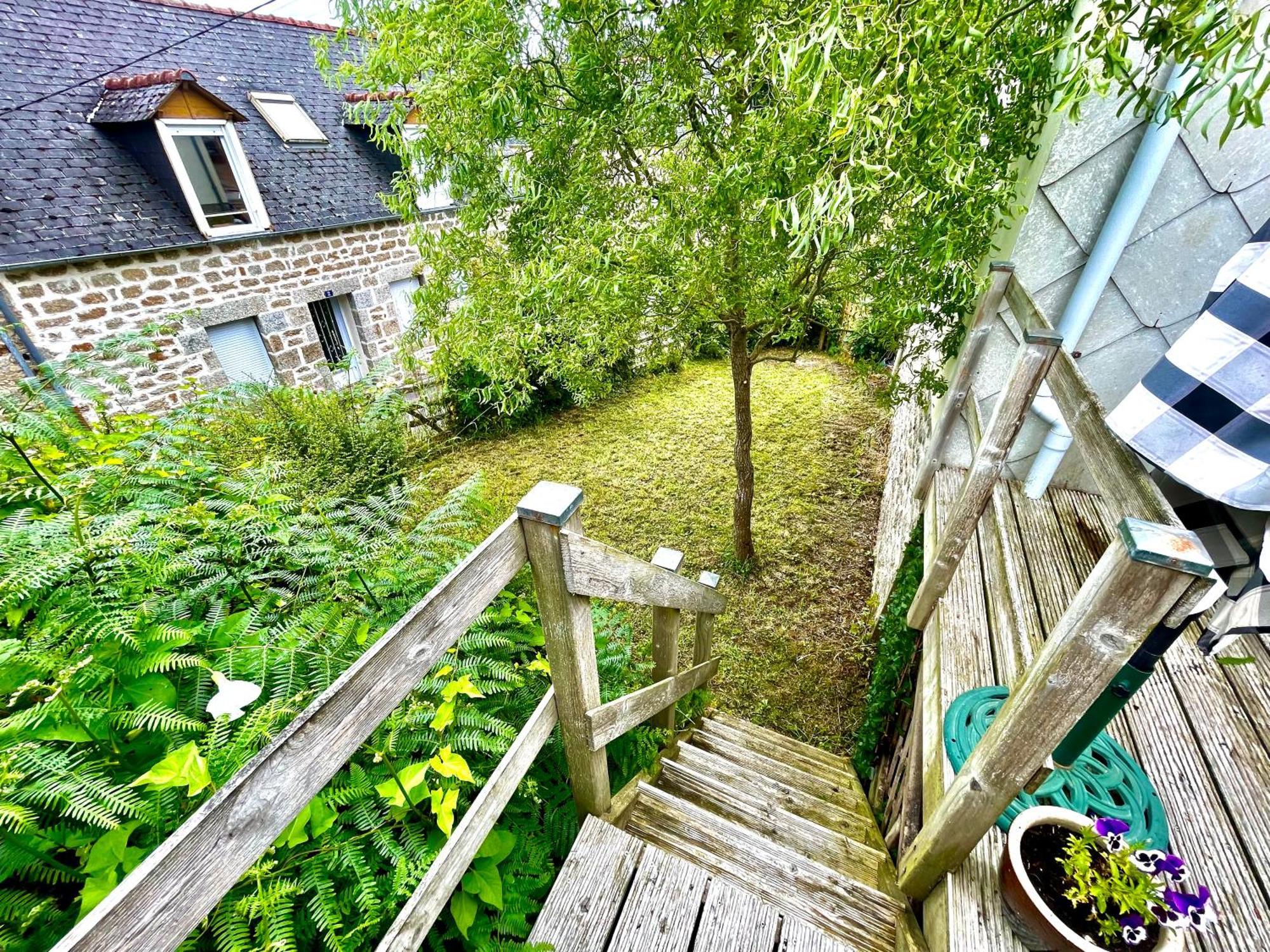 Maison Collinee Rostrenen Exterior photo